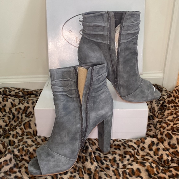 Gray booties - Picture 3 of 4